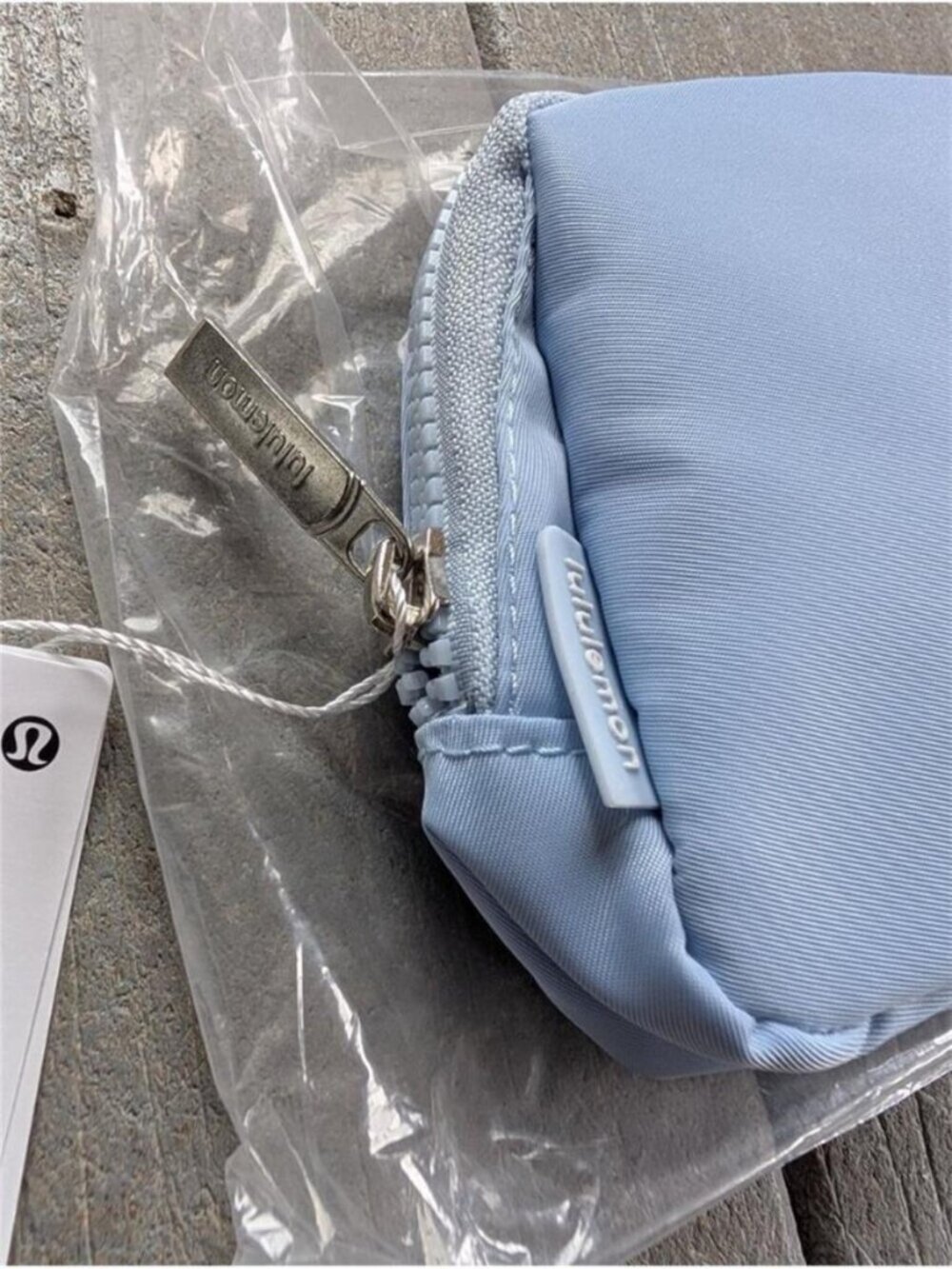 Lululemon Everywhere Belt Bag Blue 1L NEW - Picture 2 of 3